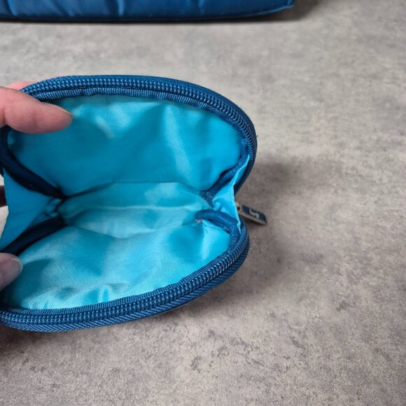 Lug Blue Quilted Travel Bag with Matching Zippered Change Purse - Picture 5 of 16